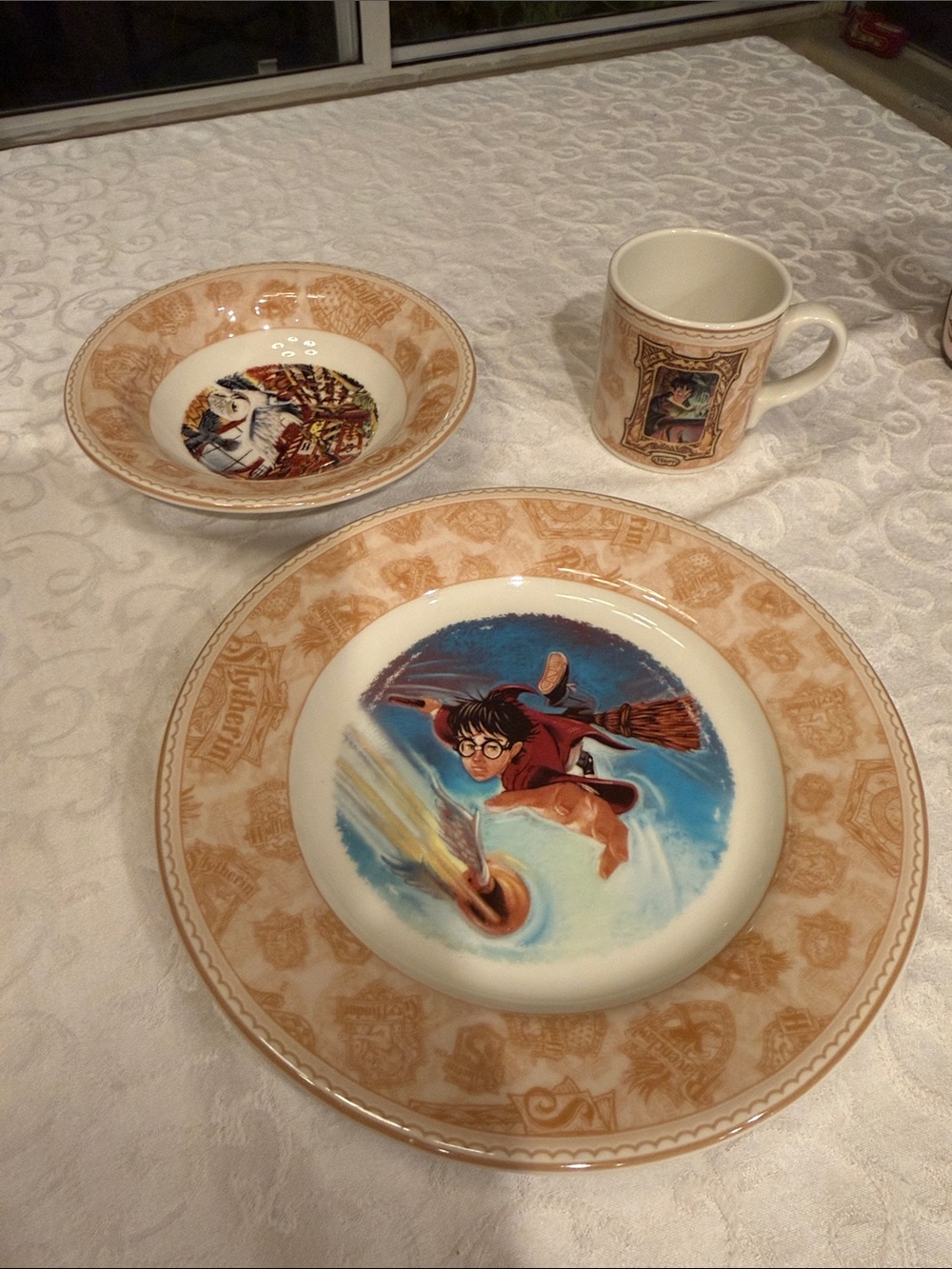 Johnson Brothers Happy Potter dinner set , plate , bowl , mug